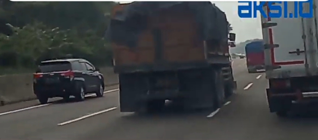 Angkutan barang di jalan tol