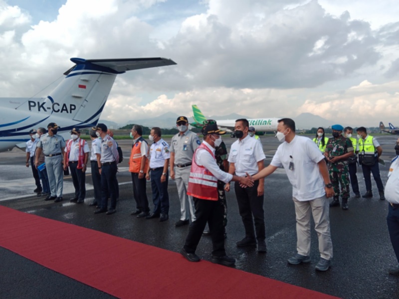 Bandara Husein saat ketibaan Menteri Perhubungan Budi Karya Sumadi