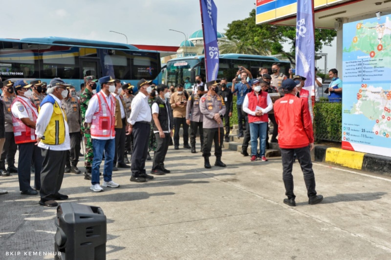 Suasana di KM 57 Tol Cikampek