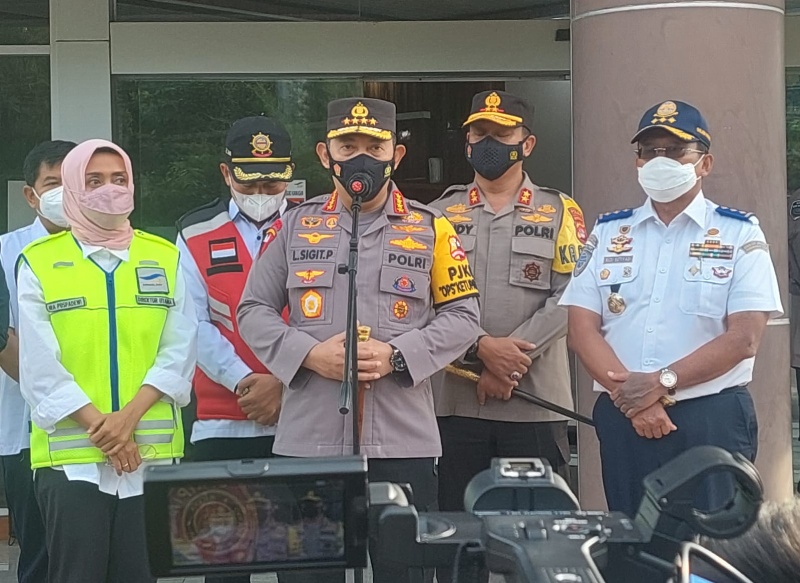 Menko PMK bersama Menhub, dan Kapolri di Pelabuhan Penyeberagan Merak