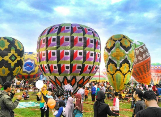 Tradisi balon udara