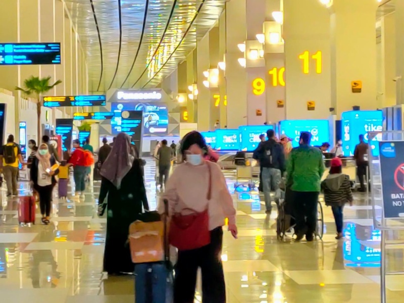 Penumpang di Bandara Soetta