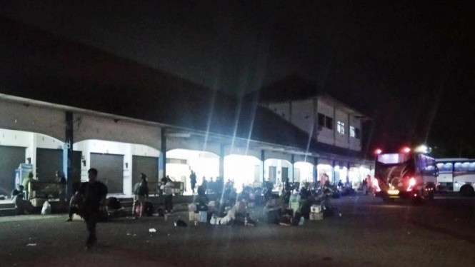 Penumpang ke Jakarta telantar di Terminal Kudus, Jawa Tengah. (Foto:tvonenews.com)