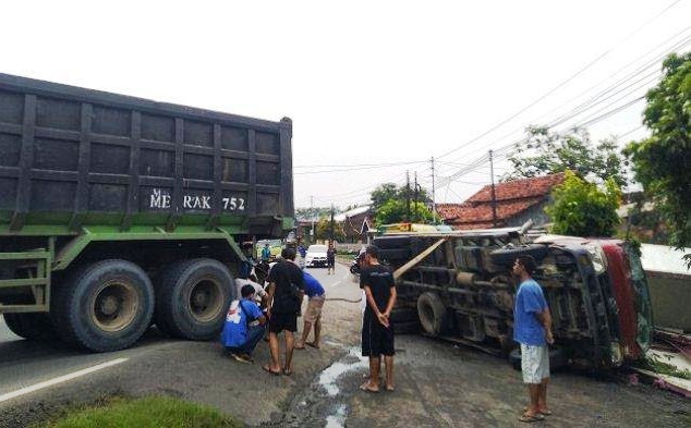 Ilustrasi kecelakaan lalu-lintas di Kendal Jawa Tengah. (Foto:Ist.)