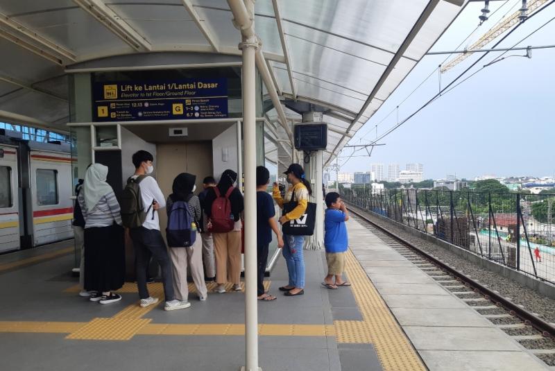 Peron 10, 11 di Stasiun Manggarai yang akan menjadi area sentral penumpang hendak ke arah JakartaKota. (Ist)