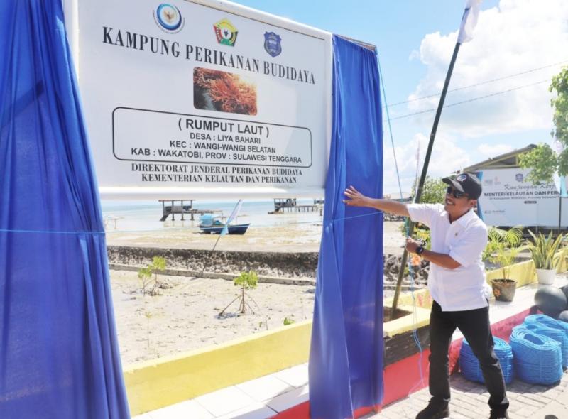 Peresmian Kampung Perikanan Budidaya Rumput Laut di Desa Liya Bahari, Wakatobi pada saat hari laut sedunia, Rabu (8/6/2022).