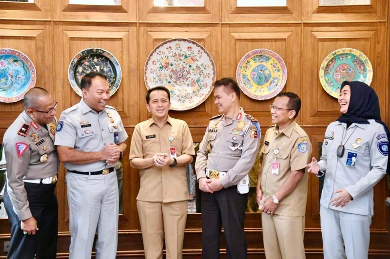 Dalam upaya untuk meningkatkan pelayanan dan optimalisasi perlindungan dasar bagi para pengguna jalan maupun pemilik kendaraan bermotor oleh Pemerintah serta akurasi data jumlah kendaraan bermotor yang terdaftar pada database Kantor Bersama SAMSAT, maka diperlukan adanya langkah konkrit dalam bentuk rekonsiliasi data kendaraan bermotor. Foto: istimewa.