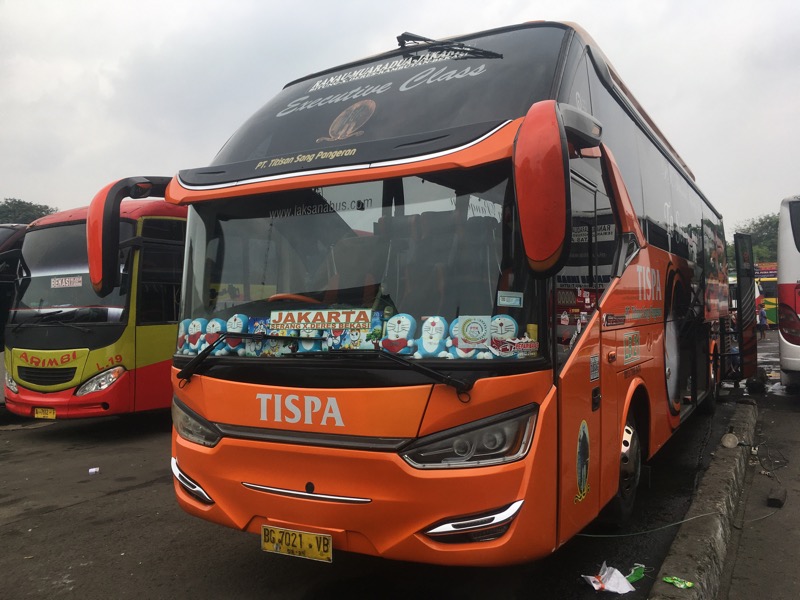 Bus lintas Sumatera TISPA di Terminal Bekasi, Rabu (15/6/2022). Foto: BeritaTrans.com.
