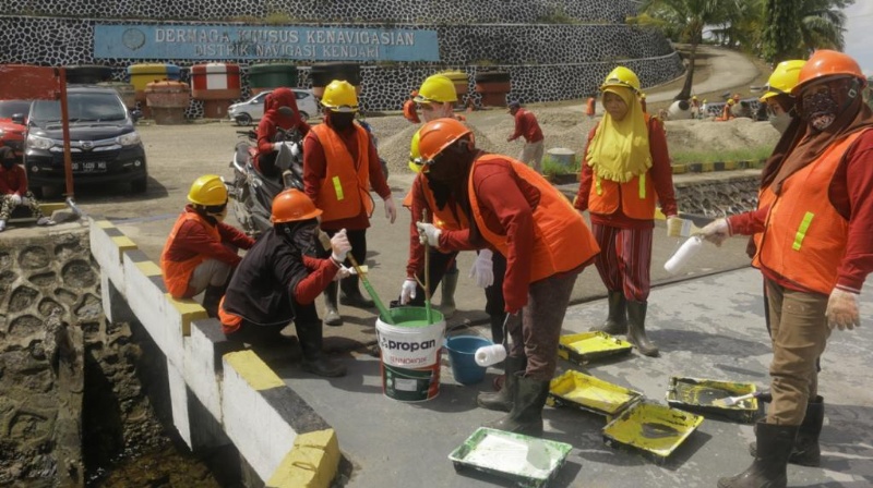 Padat karya di Disnav Kendari