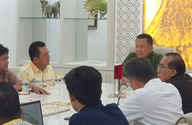 Gubernur Kepri Ansar Ahmad bertemu Ketua MPR sekaligus Ketua IMI Bambang Soesatyo di Jakarta, Sabtu (18/6/2022), guna membahas proyek sirkuit F1 di Lagoi, Bintan, Kepri. ANTARA/HO-Humas Pemprov Kepri