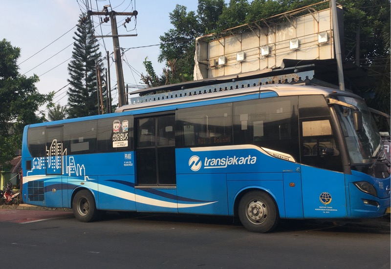 Bus Transjakarta rute Bekasi Timur-Semanggi, Rabu (22/6/2022). Foto: BeritaTrans.com.