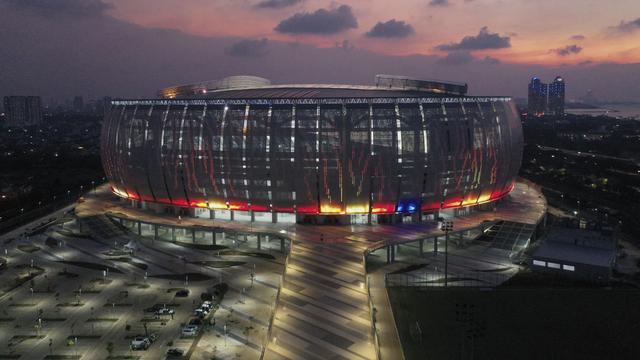 Jakarta International Stadium di Malam Hari,