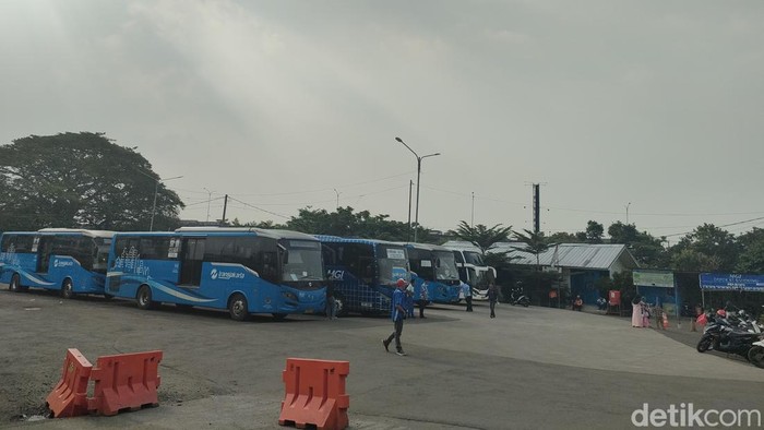 Layanan TransJakarta di Depok.