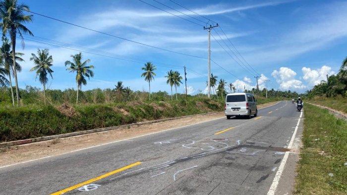 Lokasi kejadian laka lantas tadi malam, Minggu (3/7/2022) di ruas Jalan Namang-Koba tepatnya di Dusun Pal Empat, Desa Penyak, Koba, Bangka Tengah yang menyebabkan dua orang pengendara sepeda motor meninggal dunia.