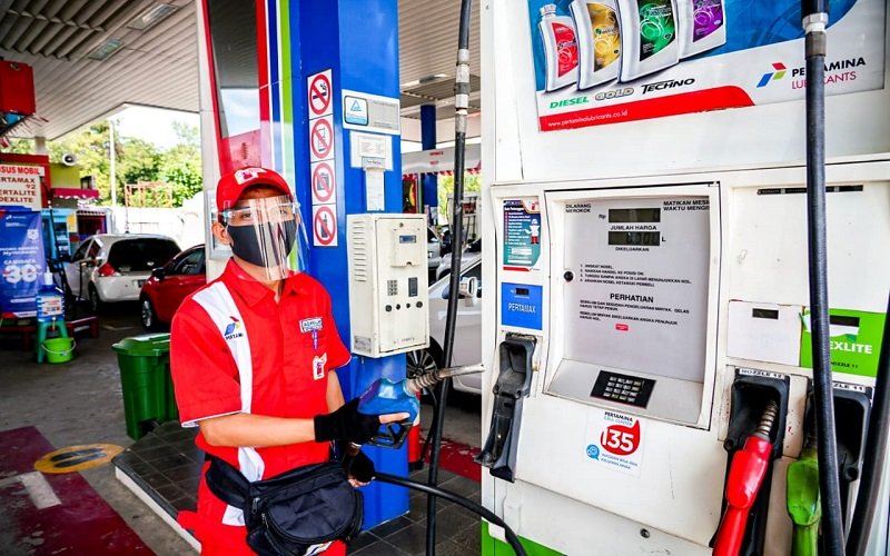 Pertamina menaikkan harga tiga jenis produk Bahan Bakar Minyak (BBM) nonsubsidi. BBM tersebut di antaranya Pertamax Turbo, Dexlite, dan Pertamina Dex. (Foto: Ilustrasi/Ist)