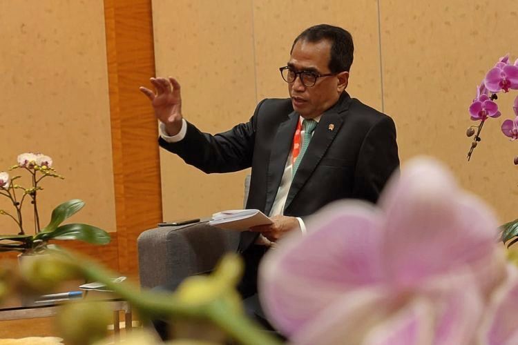 Menteri Perhubungan Budi Karya Sumadi yang menghadiri konferensi Changi Aviation Summit di Singapura, 17-18 Mei 2022. Foto: kompas.com.