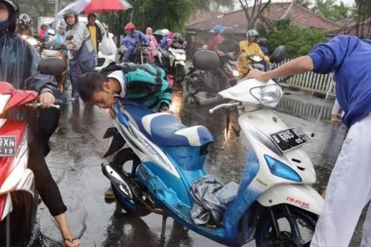 Foto KOMPAS / LASTI KURNIA 