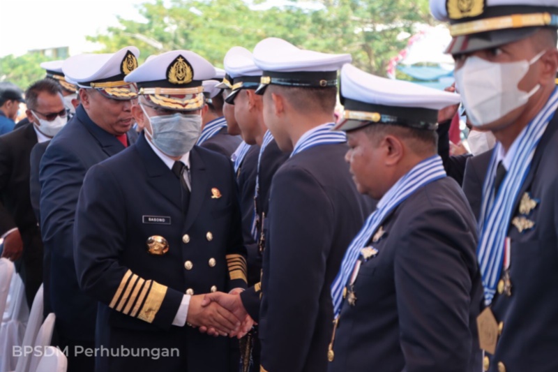 Kepala BPSDMP saat pelabtikan  di PIP Makassar