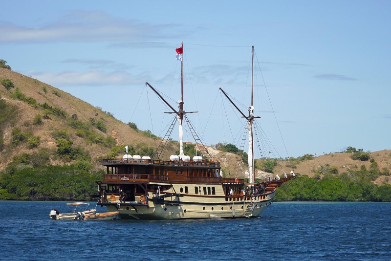 Kapal phinishi di Labuan Bajo