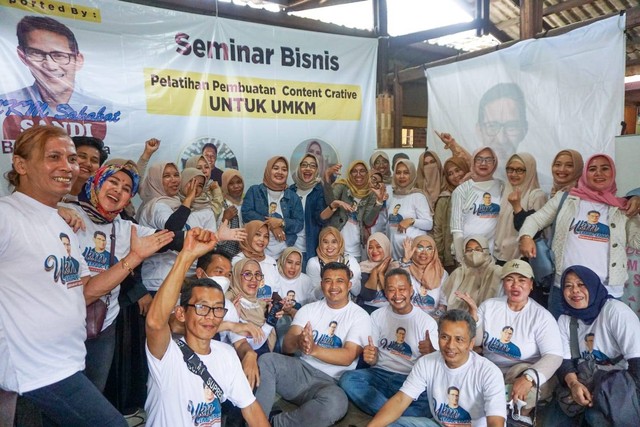 Relawan UMKM Sahabat Sandiaga Uno menggelar pelatihan di Kedai Selasih, Cibeunying Kaler, Bandung.