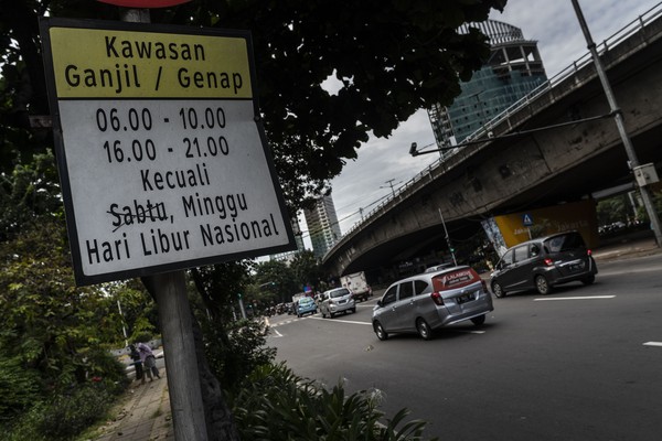 Cara setting ganjil genap di Google Maps. (ANTARA FOTO/Aprillio Akbar)  