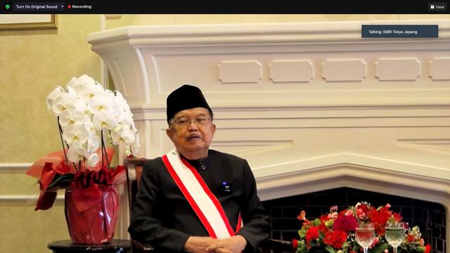 Mantan Wakil Presiden Republik Indonesia Jusuf Kalla menerima penghargaan tertinggi Grand Cordon of the Order of the Rising Sun dari kaisar Jepang pada Selasa, 10 Mei 2022 di Tokyo (KBRI Tokyo).