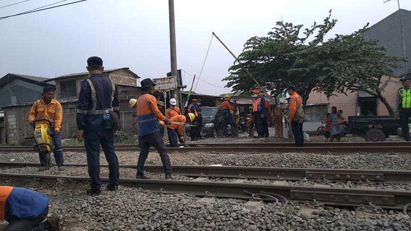 Penutupan perlintasan sebidang. (Foto:Istimewa)