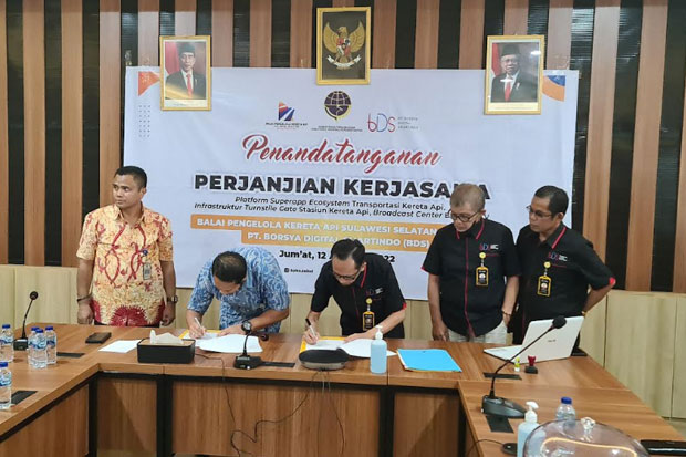 Kepala BPKA Sulsel, Andi Amanna Gappa dan Direktur Utama PT Borsya Digital Smartindo melakukan MoU terkair dengan tiketing Kereta Api Sulsel yang sudah mulai beroperasi. (Foto:Istimewa)