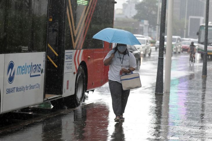 Kebanyakan kota Indonesia diprediksi hujan lebat.