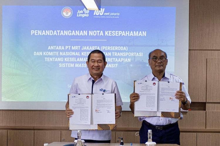 Penandatanganan MoU antara MRT Jakarta dan KNKT, Selasa (6/9/2022)(Dok. MRT Jakarta)