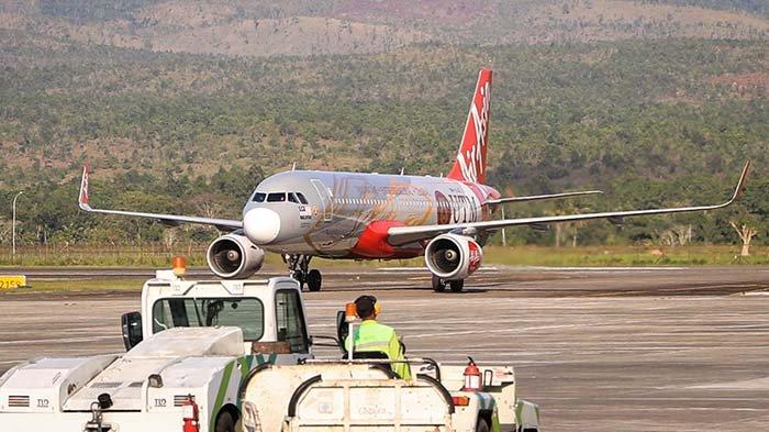 Maskapai AirAsia di Bandara Internasional Sultan Iskandar Muda (SIM) Blangbintang, Aceh Besar, Provinsi Aceh(Foto.Serambinews.com) 