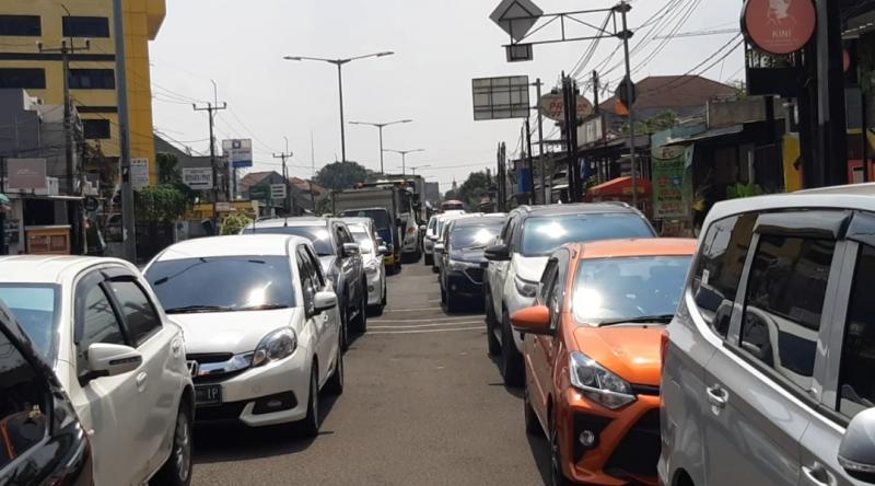 Wakil Walkot Tangsel Pilar Saga janji akan mengintegrasikan transportasi publik demi mengatasi kemacetan.(foto:Ilustrasi)