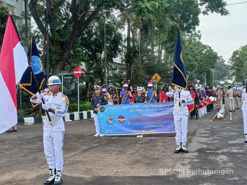 Parade taruna jelang puncak.Harhubnas 2022