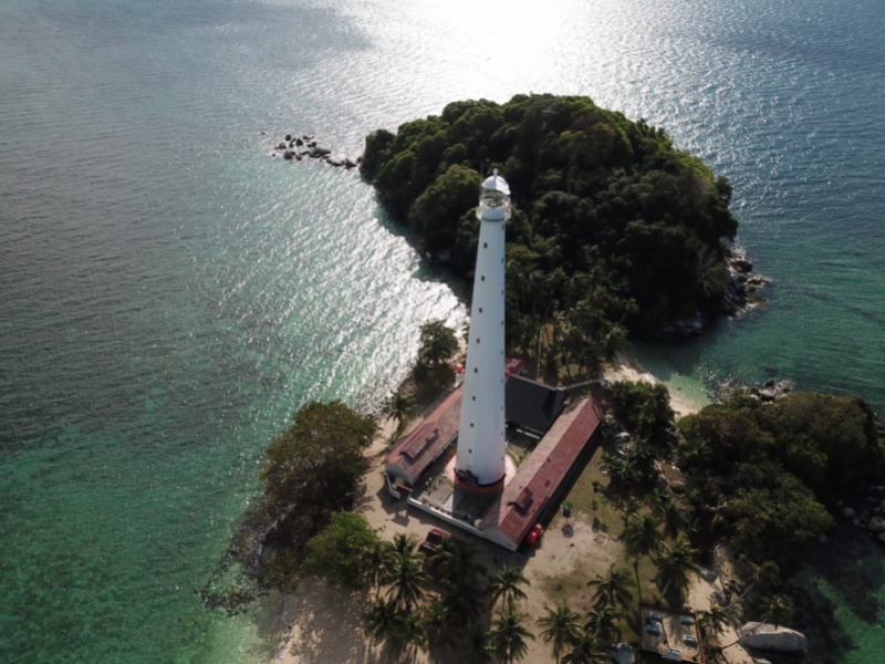 Menara Suar di Pulau Lengkuas