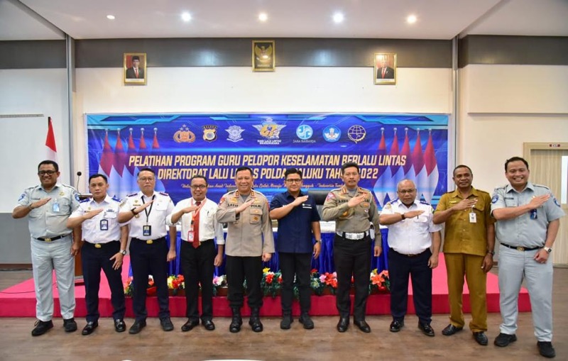 Jasa Raharja bersama Korlantas Polri menggelar program Pelatihan Guru Pelopor Keselamatan Berlalu Lintas atau Teacher Pioneer of Traffic Safety, di Manise Hotel, Kota Ambon. Foto: istimewa.