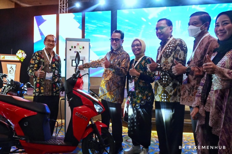 Menhub di pameran IEMS 2022