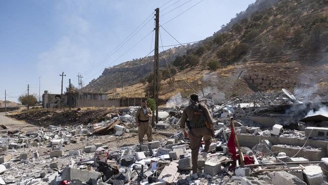 Dampak serangan drone dan rudal Iran di wilayah Irak (AP Photo/Ala Hoshyar, Metrography)