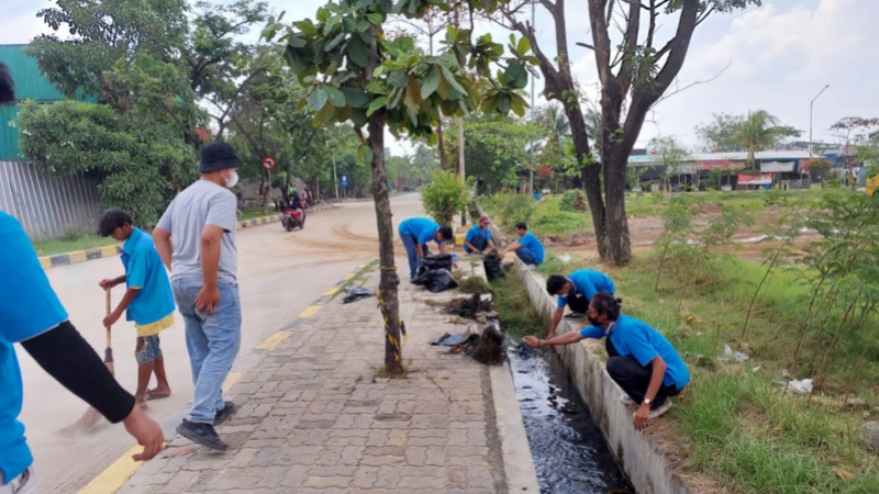 Padat karya di KSOP Sunda Kelapa