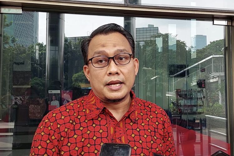 Pelaksana Tugas Juru Bicara KPK Ali Fikri saat ditemui di Gedung Merah Putih KPK, Jakarta, Kamis (23/6/2022).(KOMPAS.com / IRFAN KAMIL)