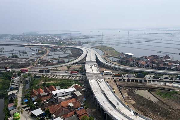 Foto udara progres pembangunan jalan Tol Semarang-Demak, Jawa Tengah. (Istimewa/Kementerian PUPR)