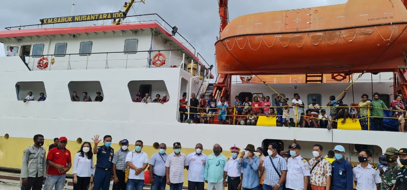 Penumpang kapal perintis di Jayapura