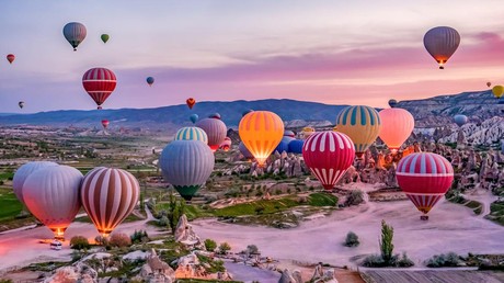 Wisata Cappadocia di Turki. Turki negara yang bebaskan visa untuk paspor RI. (Foto: iStockphoto/MarBom)