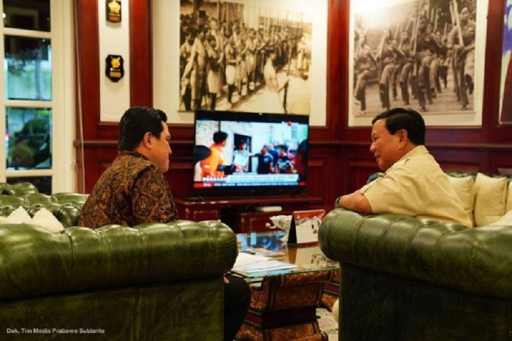 Prabowo Subianto dan Erick Thohir bertemu di Kantor Menhan RI.