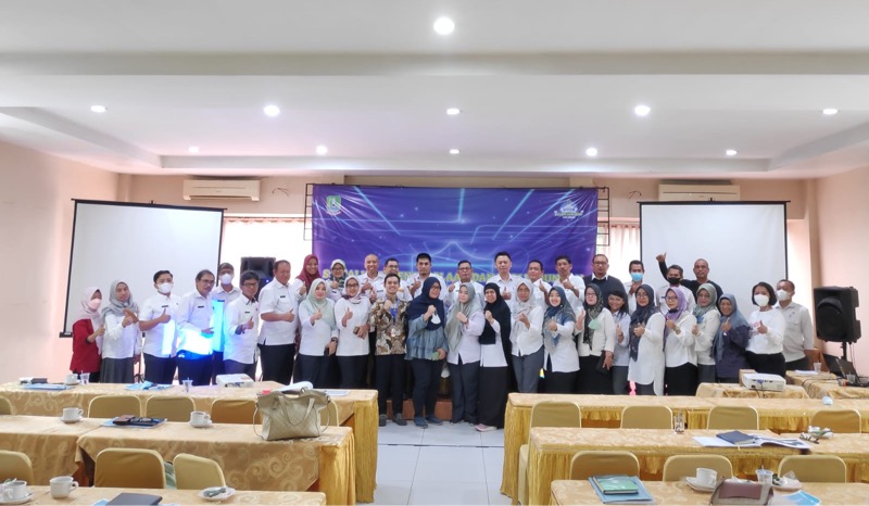 Diskominfostandi Kota Bekasi bersama KKS dan BSSN menyelenggarakan sosialisasi pengelolaan dan perlindungan informasi milik Pemerintah Daerah yang diselenggarakan di Griya Wulan Sari, Kota Bekasi, Selasa (25/10/2022). Foto: istimewa.