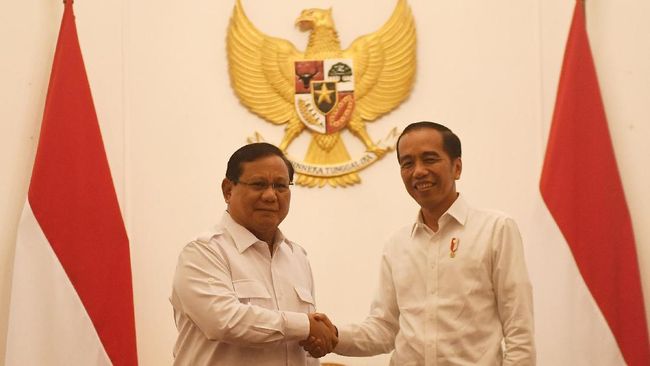  Presiden Jokowi dan Prabowo Subianto akrab.