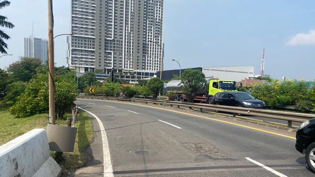 Jalan Tol Jakarta-Tangerang.