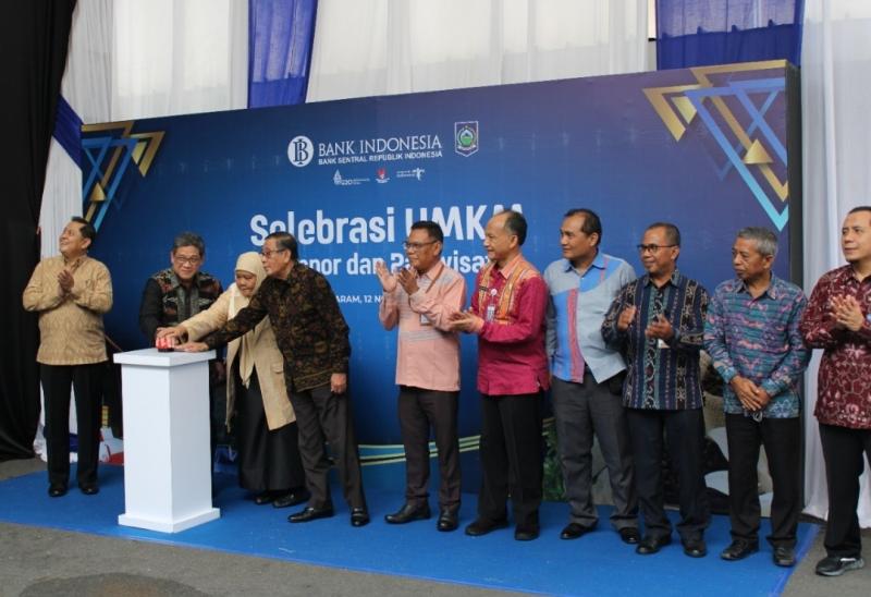 KKP melepas ekspor 50 ton rumput laut kering dan 1 ton tuna segar dari Mataram, Nusa Tenggara Barat. 