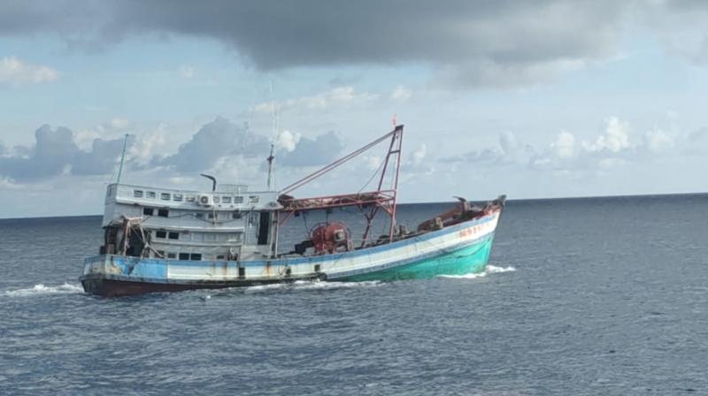 Kapal Ikan Asing ditangkap KKP saat melakukan illegal fishing di laut Natuna Utara.