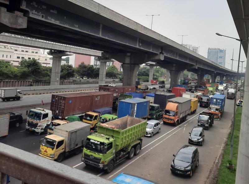 Kemacetan di jalan Tol. (Ist)