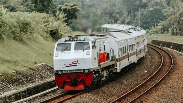 Ilustrasi kereta api. Foto: Shutterstock